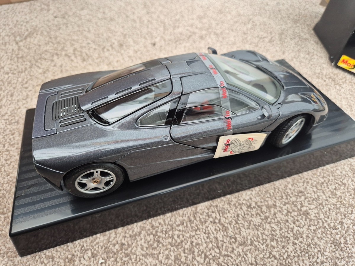 1/18 MAISTO CLASSIC 1993 MCLAREN F1 GREY DIECAST MODEL CAR BOXED