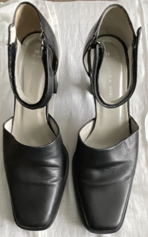 90’s vintage ZARA Pump Black Leather Ankle Strap Square Toe Women’s 7.5 