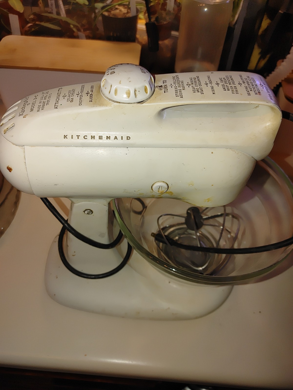 Vintage Kitchen Aid Hobart Tilt Stand Mixer Glass Honeycomb Bowl Model 3c Beater