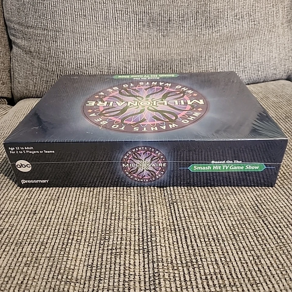 Vintage WHO WANTS TO BE A MILLIONAIRE Game - Image 4 of 4