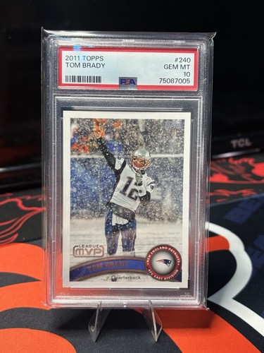 2011 Topps #240 Tom Brady PSA 10 Patriots NFL Football Gem Mint Card HOF