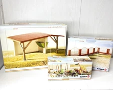 Schleich RARE 40171 Farm Animal Zoo Refuge Shelter Fence 40174 Tools 40169 Lot