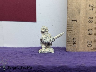 Grenadier 5003 (b) Gnome Swordsman Metal Miniature Fantasy