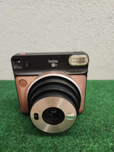 Fujifilm 108076174 Instax Square SQ6 Instant Film Camera - Blush Gold - Picture 11 of 24