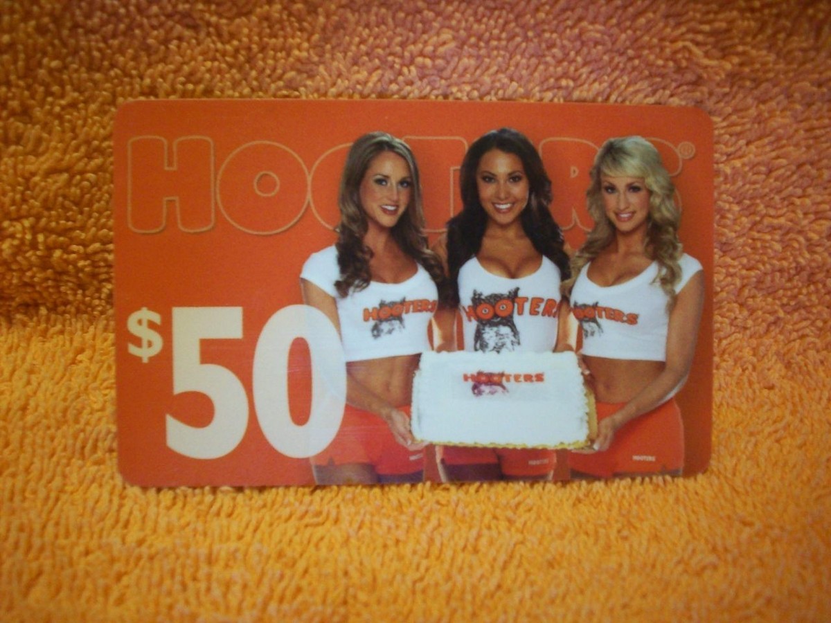 Hooters $50 Gift Card, No Value Collectable Only, 3 Girls Cake Tia