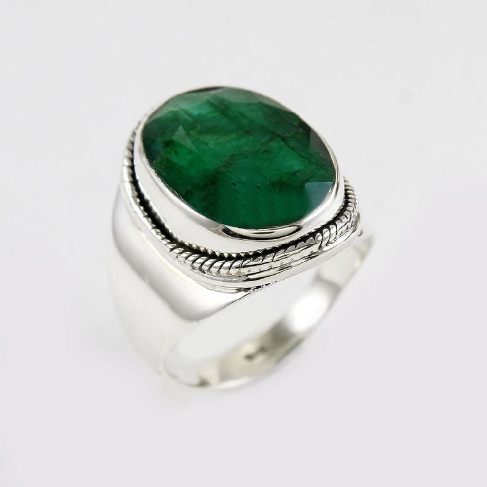 sterling silver エメラルドリング Sterling Silver Ring Featuring An Emerald Center Stone