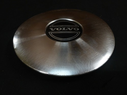 One factory 1985 to 1988 Volvo 740 760 center cap hubcap for 14 inch alloy wheel - Picture 2 of 6