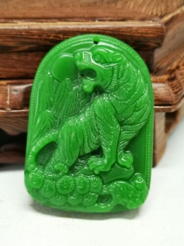 .Wspaniały chiński naturalny szpinak zielony jadeit ręcznie rzeźbiony wisiorek tygrys R01 - Zdjęcie 1 z 4
