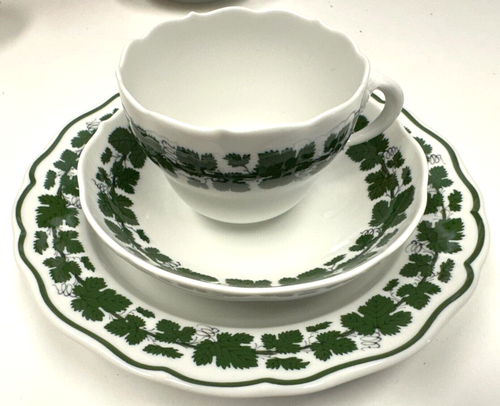Meissen - Kaffee Gedeck - Weinblatt Dekor mit Goldrand - Porzellan I. Wahl