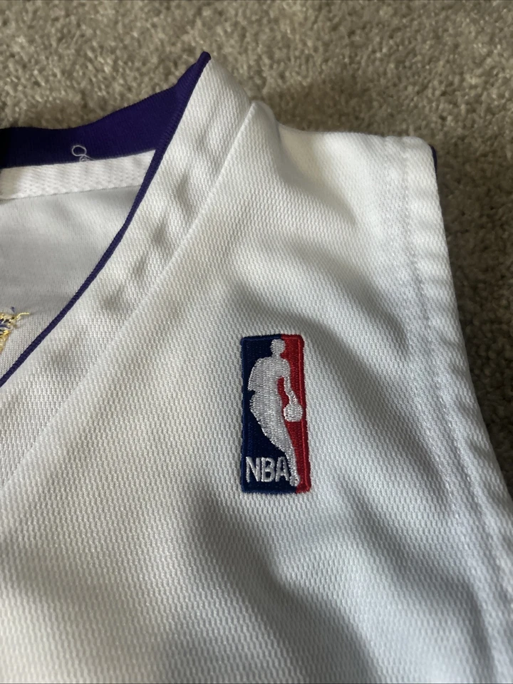 100% Authentic Kobe Bryant Adidas 2009 NBA Finals Lakers Jersey Size XL Mens 54 - Image 4 of 4
