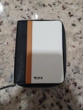 Tumi Travel Wallet Passport Holder Women's Leather 6.5" X 5"