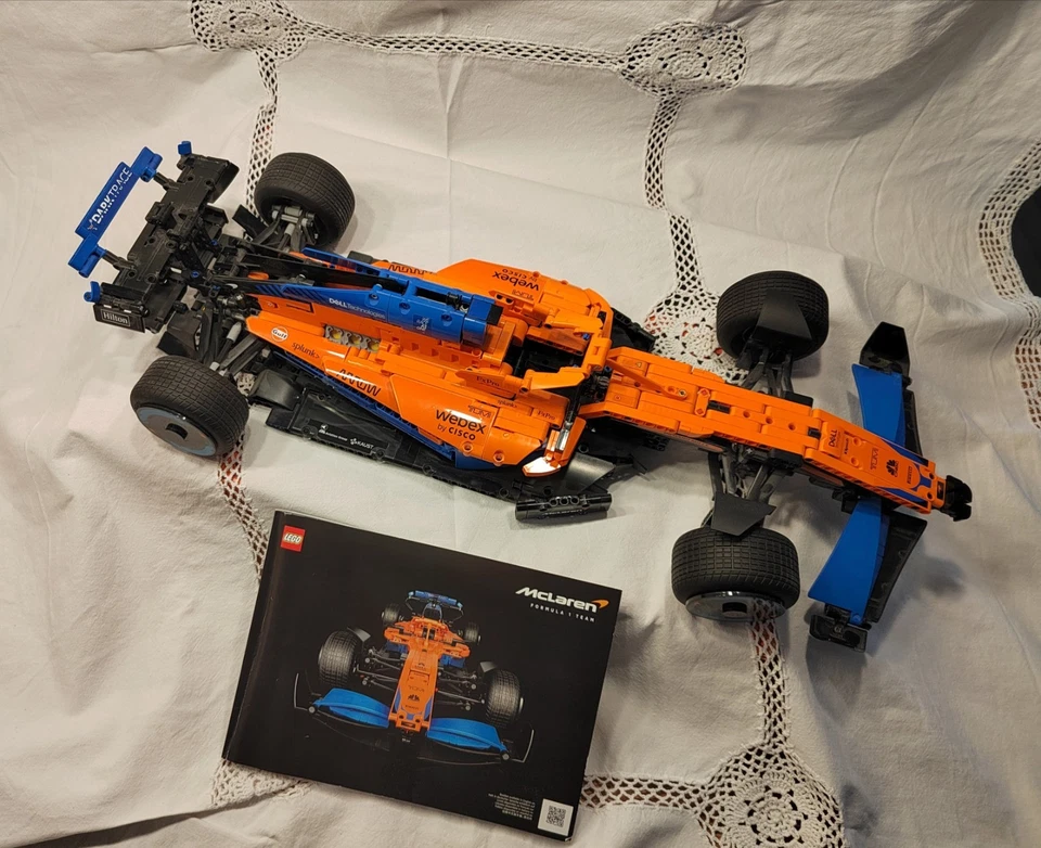 LEGO TECHNIC  Mclaren Formel 1 Rennwagen 42141 Formula Team 2022 - Bild 3 von 4