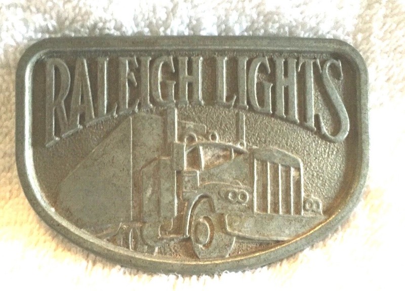 VINTAGE ADVERTISING TOBACCIANA BELT BUCKLES RALEIGH LIGHTS TRUCKS (1)