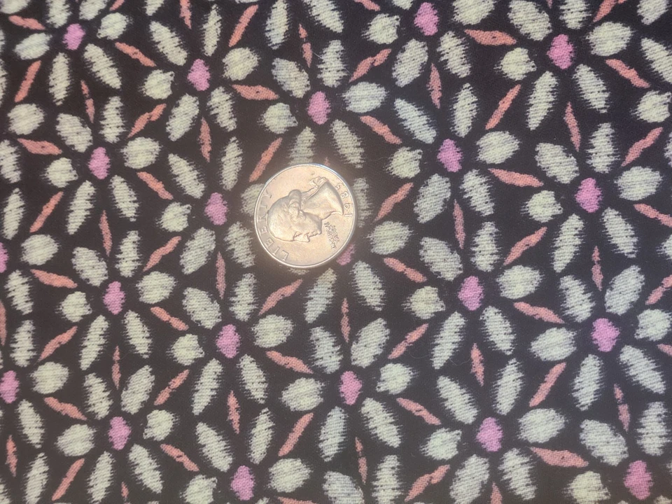 Fibras de Rowan Westminster, por Victoria & Albert Museum, "Divinity" 44x1yd Foto 2 de 4