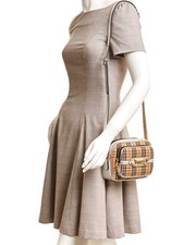 burberry 1983 check link camera bag