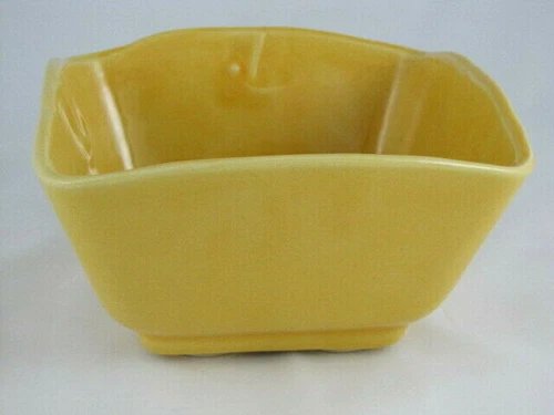 Shawnee Pottery Planting Bowl #450, Gloss Yellow, 3 3/4" tall