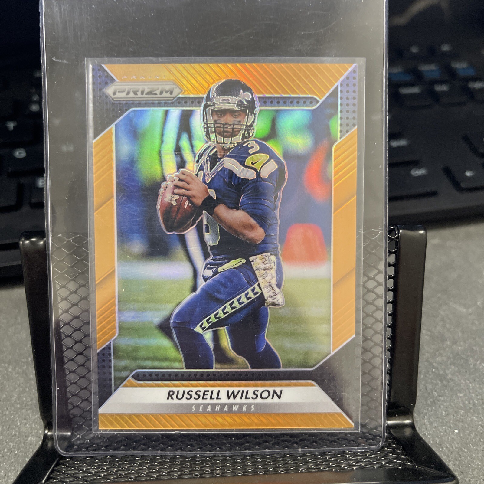 2016 RUSSELL WILSON PANINI PRIZM ORANGE REFRACTOR /299 #193 ⭐️HIGH GRADE⭐️