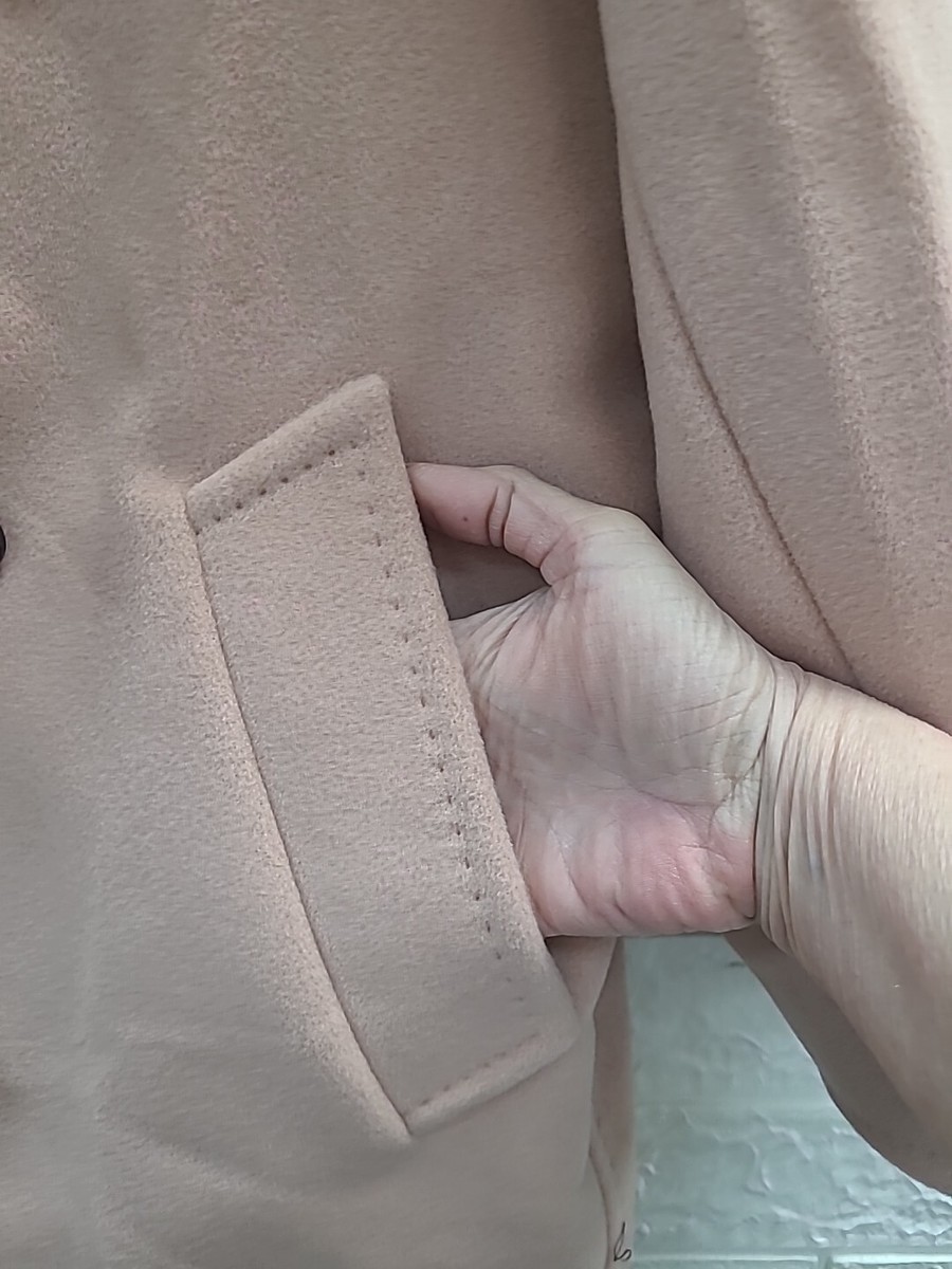 コート Max Mara FW25 Max Mara Rebus Coat (2521086011600 10806 032) Max Mara Rebus Wool Double-Breasted Short Coat - Bergdorf