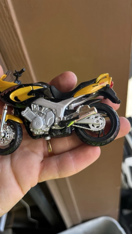 🏍️ Maisto Yamaha TDM 850 Motocicleta Modelo Diecast 1:18 Bicicleta - Amarillo/Negro Foto 3 de 4