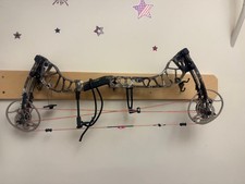 Bear Divergent Compound Bow, Right Hand, 70#