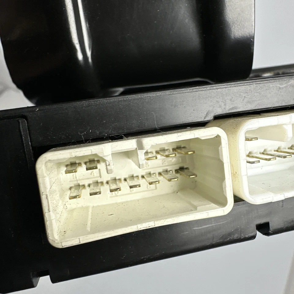 2004–2008 Toyota Camry Solara Convertible Top Control Module OEM 85921-06011 - Image 4 of 4