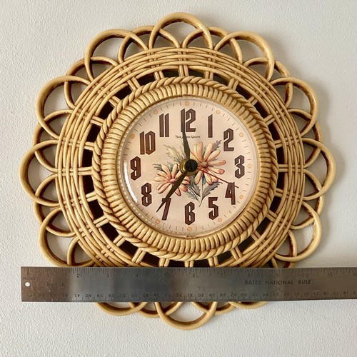 New Haven Burwood Vintage Midcentury Clock Basket Weave Plastic 12” Works MCM - Picture 4 of 12