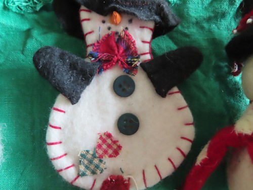 Lot 4 Felted Wool Snowman Christmas Ornaments figures - Picture 3 of 5
