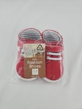 Unisex baby sneakers, 12-18 months, color red.