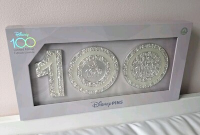 Disney100 - Platinum Celebration Finale Kollektion - Jumbo- Pin Set