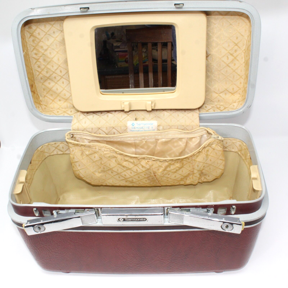 Vintage Samsonite Silhouette II Burgundy Red Train Clam Case No