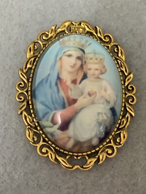 NEW LISTING* LG. CRYSTAL DOME MADONNA & CHILD CAMEO BROOCH/PENDANT COMBO. g