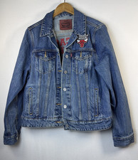 Levi's women's NBA Chicago Bulls XL Denim Jean Jacket Trucker Patches basketball