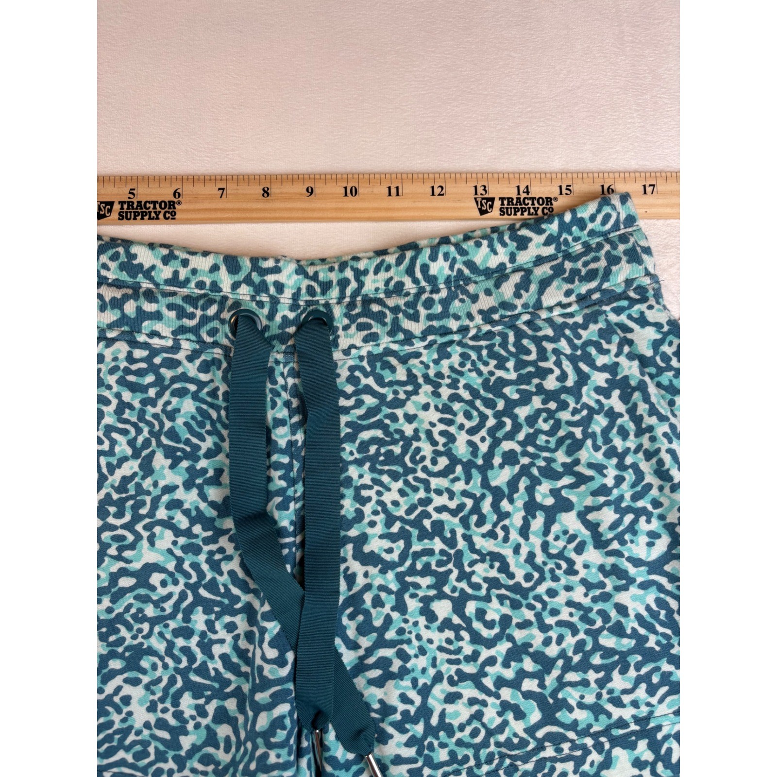Athleta Balance 4" Shortie Shorts Teal Blue Abstract Print - Women's Large New thumbnail 3
