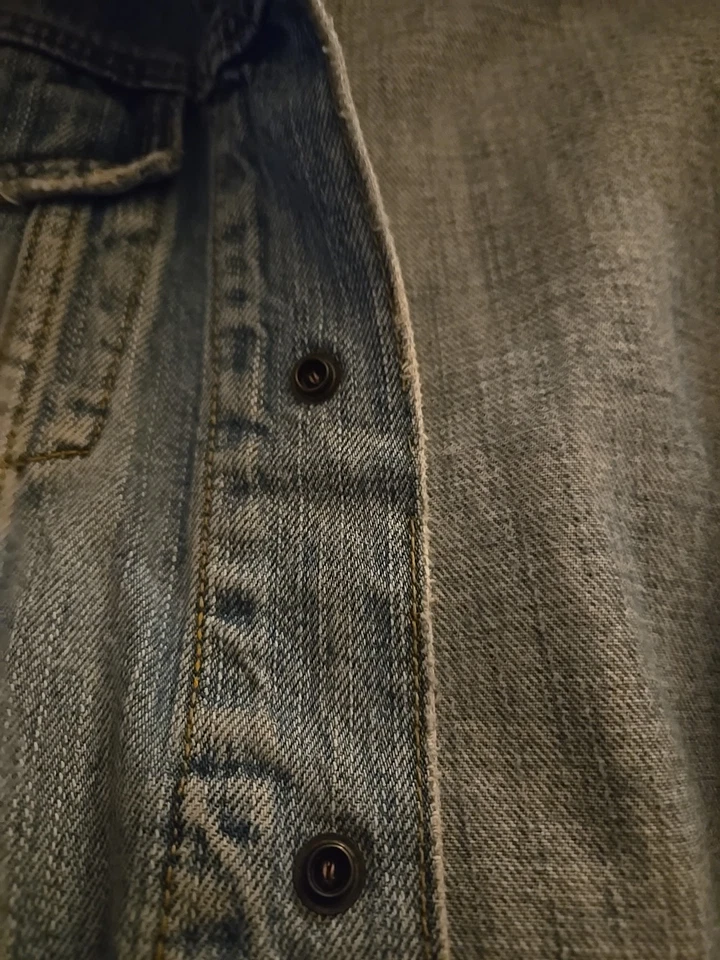 Chaqueta vaquera Abercrombie & Fitch para mujer talla L denim desgastado lavado Foto 4 de 4