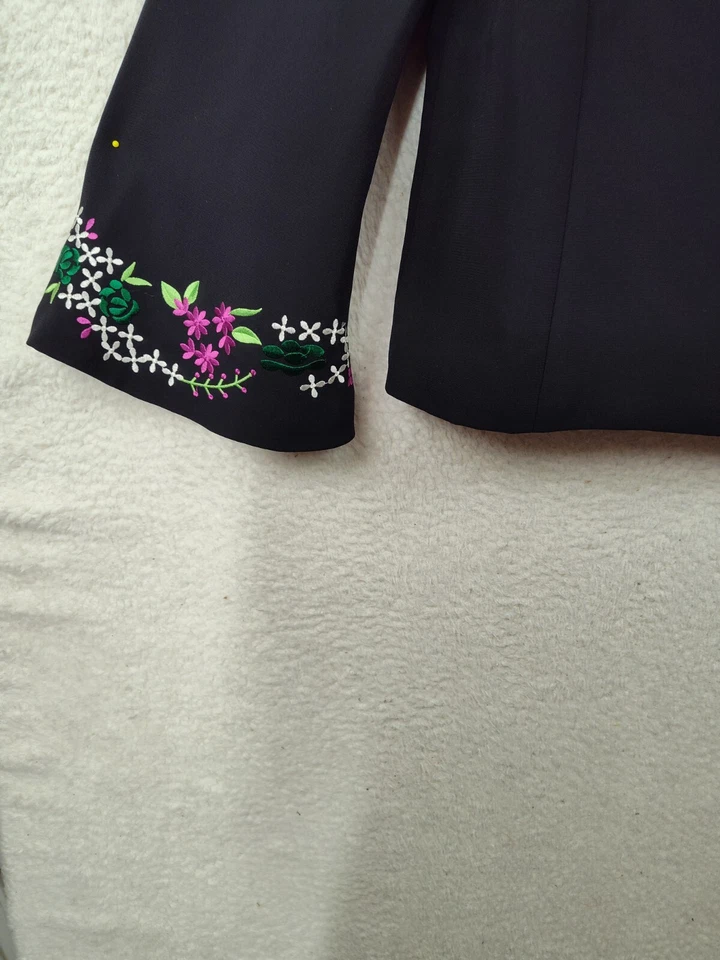 Traje de mujer Tahari Arthur S Levine 12P negro mezcla de polietileno bordado frente abierto Foto 4 de 4