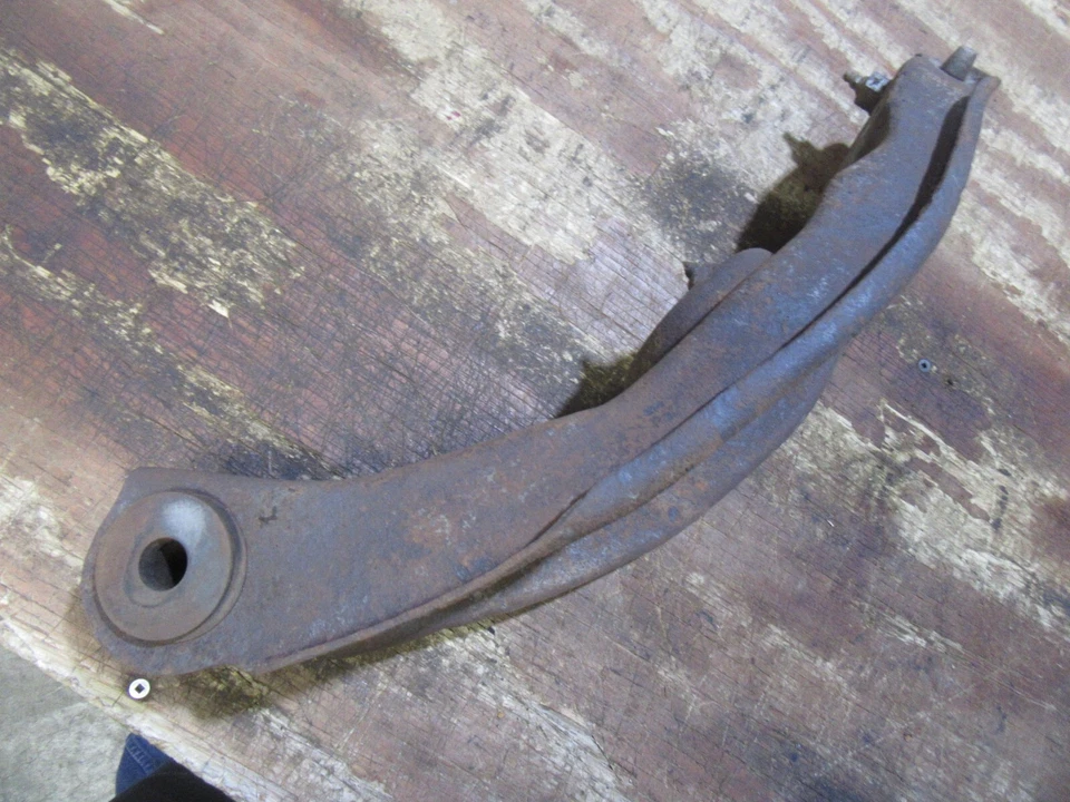 Chevrolet Belair Biscayne 1965 1966 brazo de control delantero inferior sin barra estabilizadora pasajero Foto 2 de 4