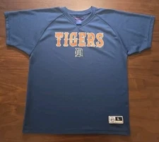 MLB Detroit Tigers T-Shirt Size L  Genuine Merchandise Mighty Mac Sports Retro D