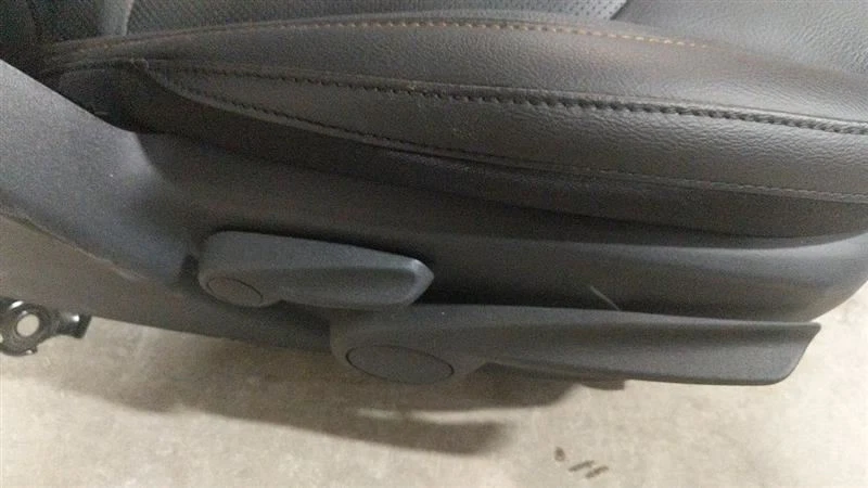 Jeep Compass 2017-21 par de asientos con canastilla de cuero para pasajero delantero 2196905 Foto 4 de 4