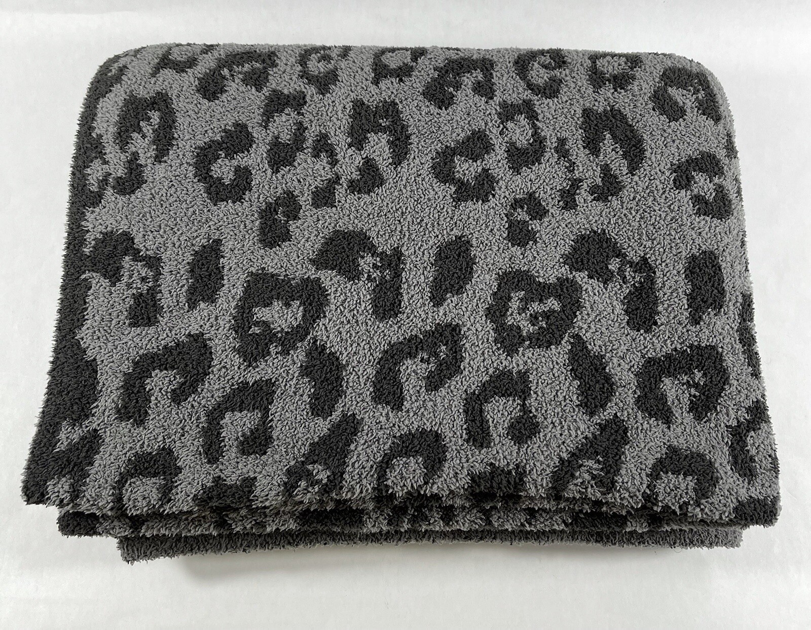 BAREFOOT DREAMS IN THE WILD THROW BLANKET GRAPHITE/CARBON 54" X 72" eBay