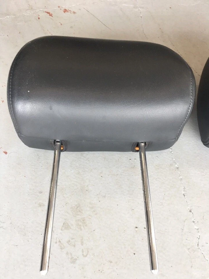 04-06 Kia Amanti Front LEFT RIGHT Headrest LEATHER - Image 3 of 4