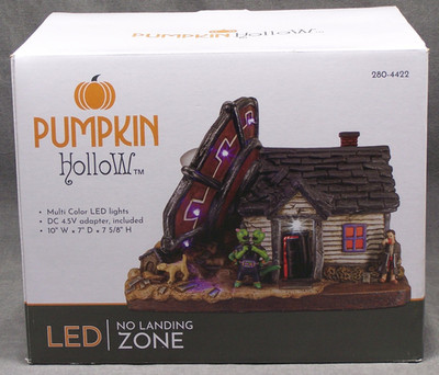 Pumpkin Hollow No Landing Zone Halloween Village Building Multicolor LED NIB