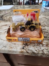 CAT Diecast Masters 1/87 HO CAT 950G Wheel Loader with Construction Accessories