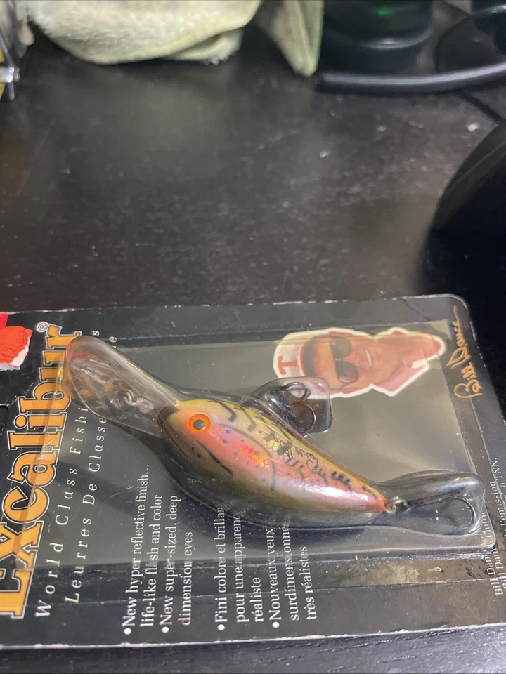 Bomber Bill Dance Excalibur 无脂肪 Shad 2 1/2 英寸 BD5FDCF 小龙虾 全新带盒 罕见 — 第 4/4 张图片