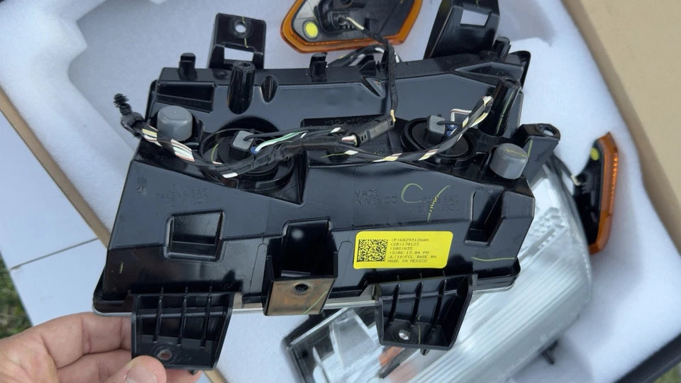 Luzes de seta do Jeep Wrangler JL com marcadores laterais - Imagem 2 de 3