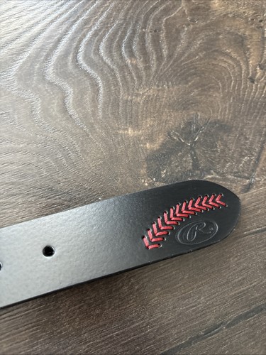 Cinturón de cuero negro Rawlings - 43,5" de largo - Imagen 2 de 8