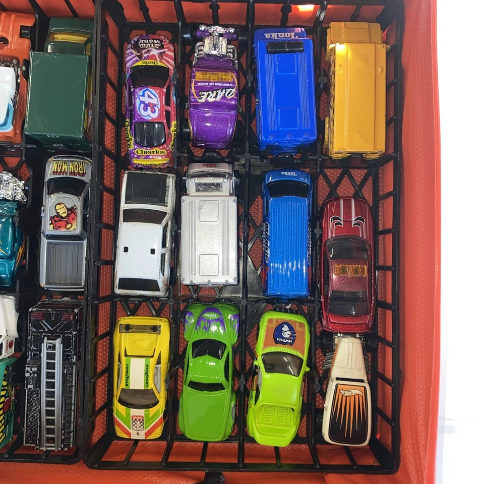 Mattel Matchbox Across America 50th bday  50 Car Carry Case 2001 ToysRus + Cars - Image 4 of 4