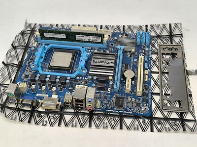Gigabyte GA-78LMT-S2P + AMD FX 4300 4x3,8Ghz AM3+ 8GB RAM
