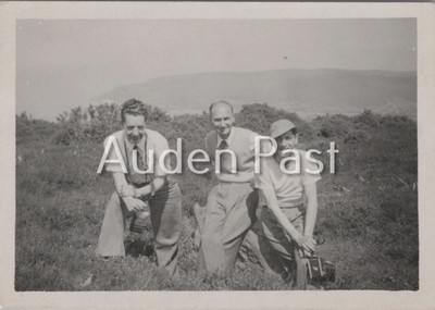 Drei Männer Fotografen 40er Jahre Schnappschuss Foto Vintage Kameras Outdoor