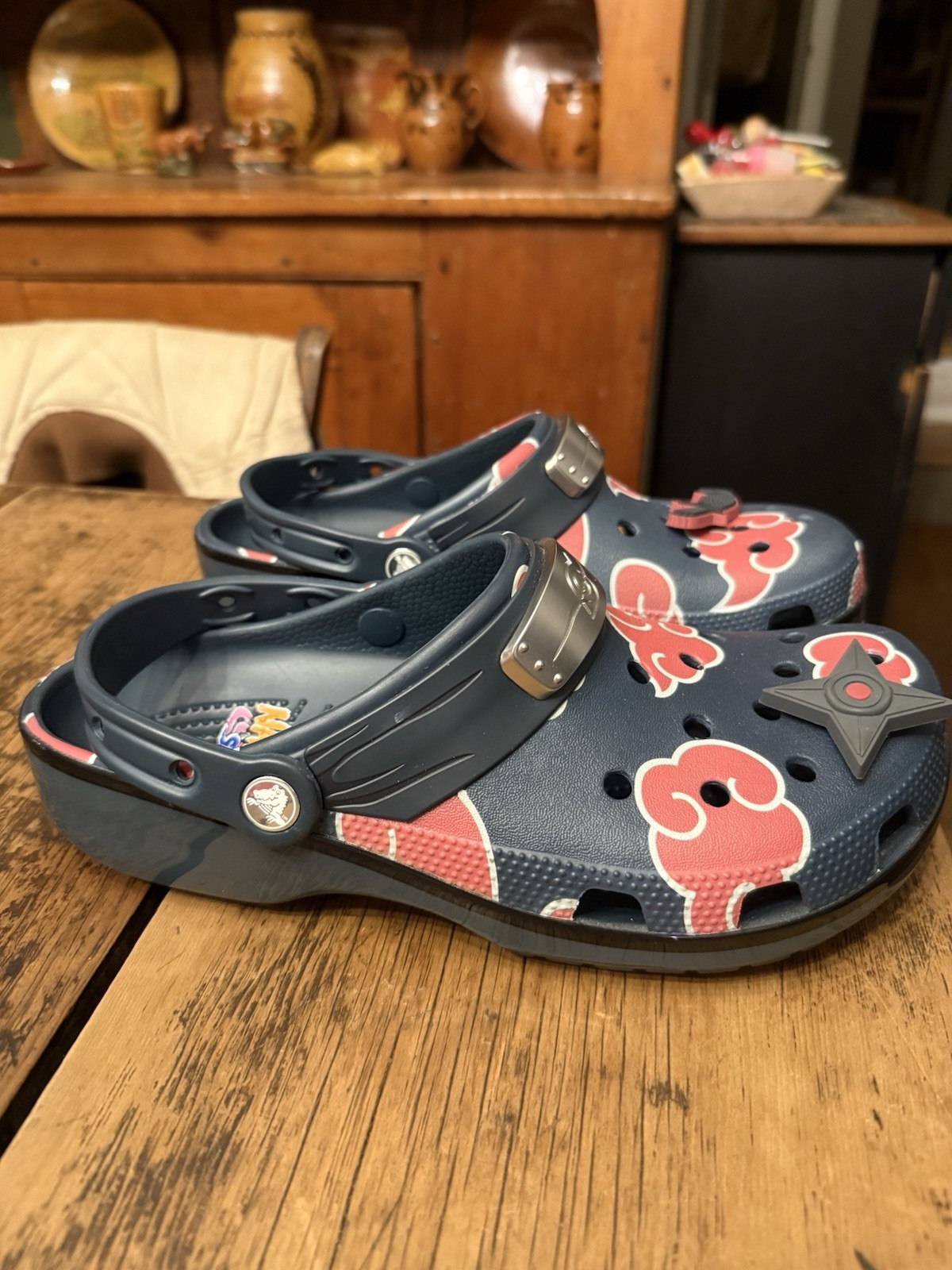Crocs Naruto Shippuden x Classic Clog 'Itachi' Mens Size 8 Womens Size 10 2 Jibb image 4