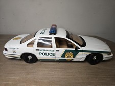 1:18 scale UT Models Chevrolet Caprice Metro Dade Police Car diecast model